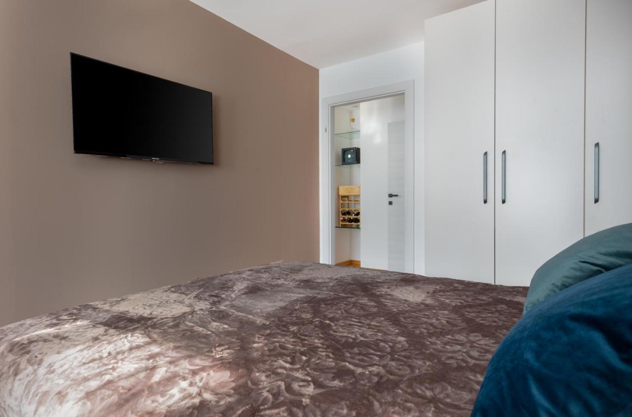 Apartment Nava Split Exterior photo