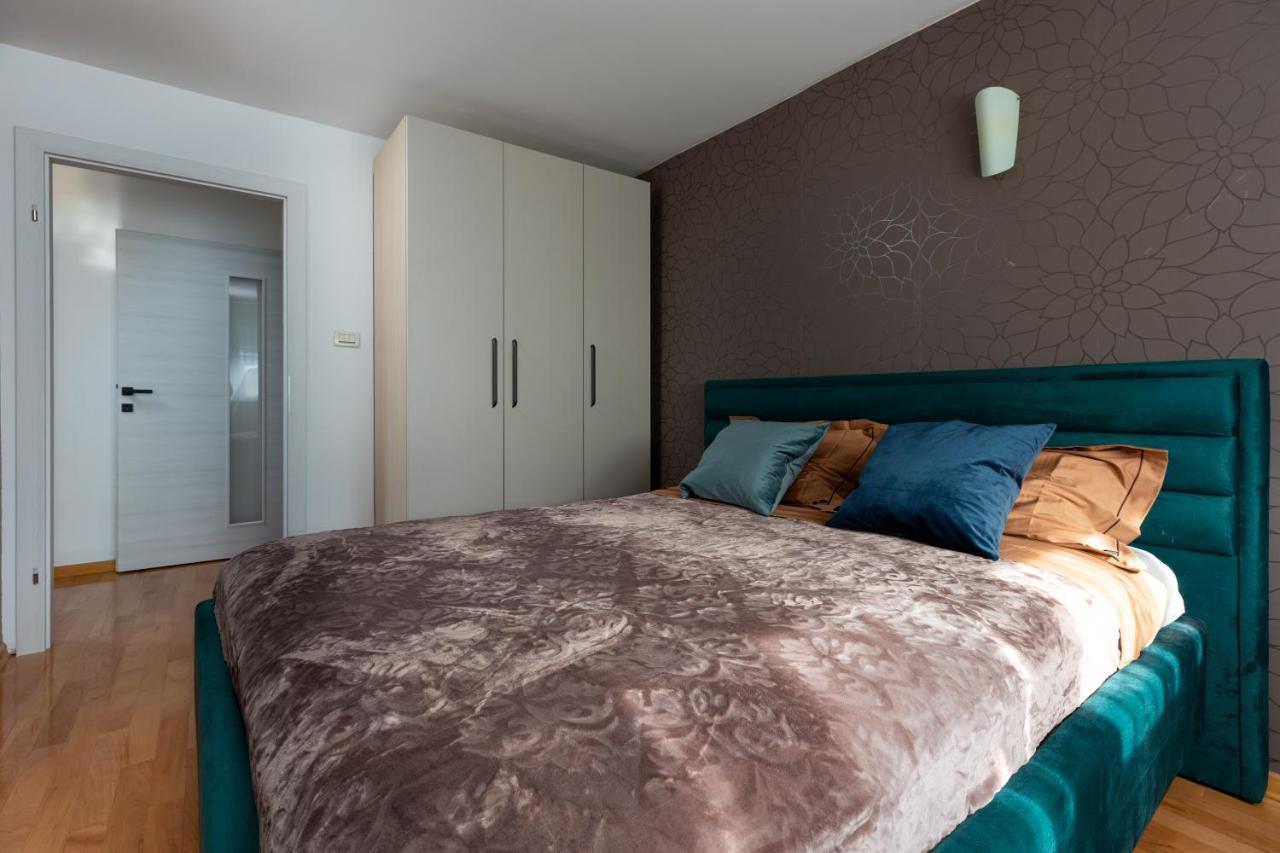 Apartment Nava Split Exterior photo